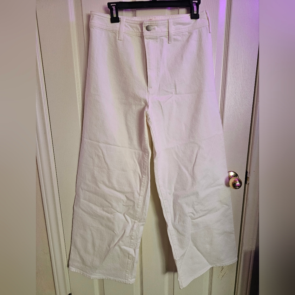 White Wide-Leg Ankle High-Rise Jeans
